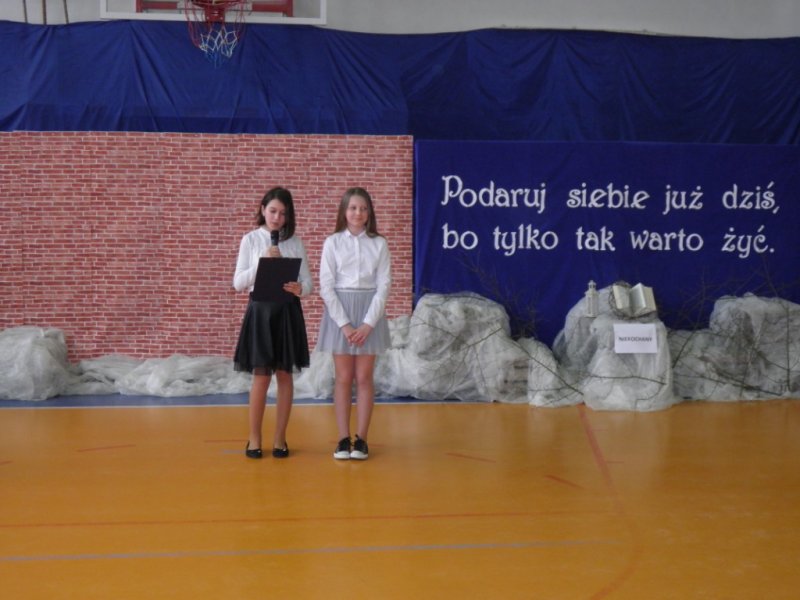 Przedstawienie "Niekochany"